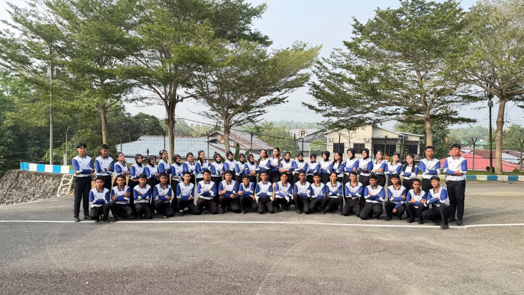 Foto bersama Bahana Ambalat Sakti setelah lomba